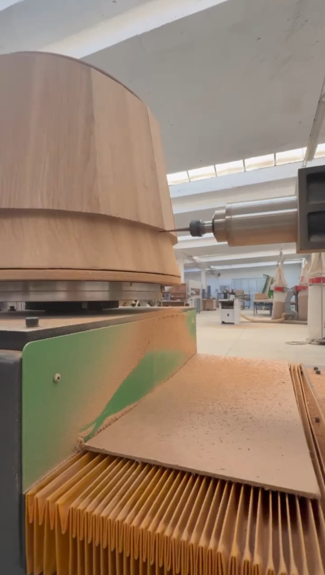Fabrica Nan Wood Furniture — imagine din producție 1